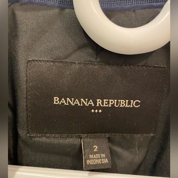 Navy banana republic blazer size 2 - Picture 2 of 3